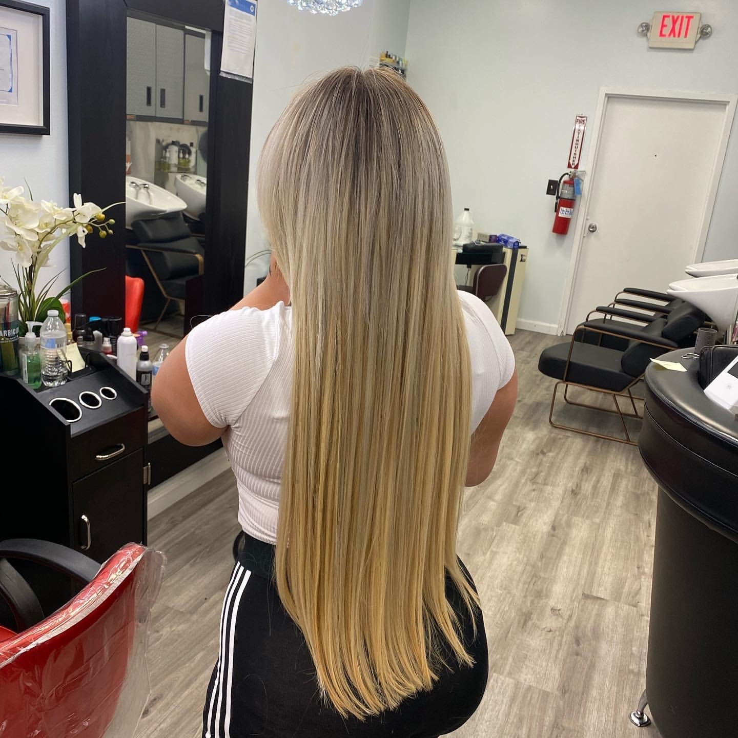 XBL Hair 613 Blonde Lace Front Wig Straight Blonde Wig 13x4 Lace Frontal Wig 613 Human Hair Wig